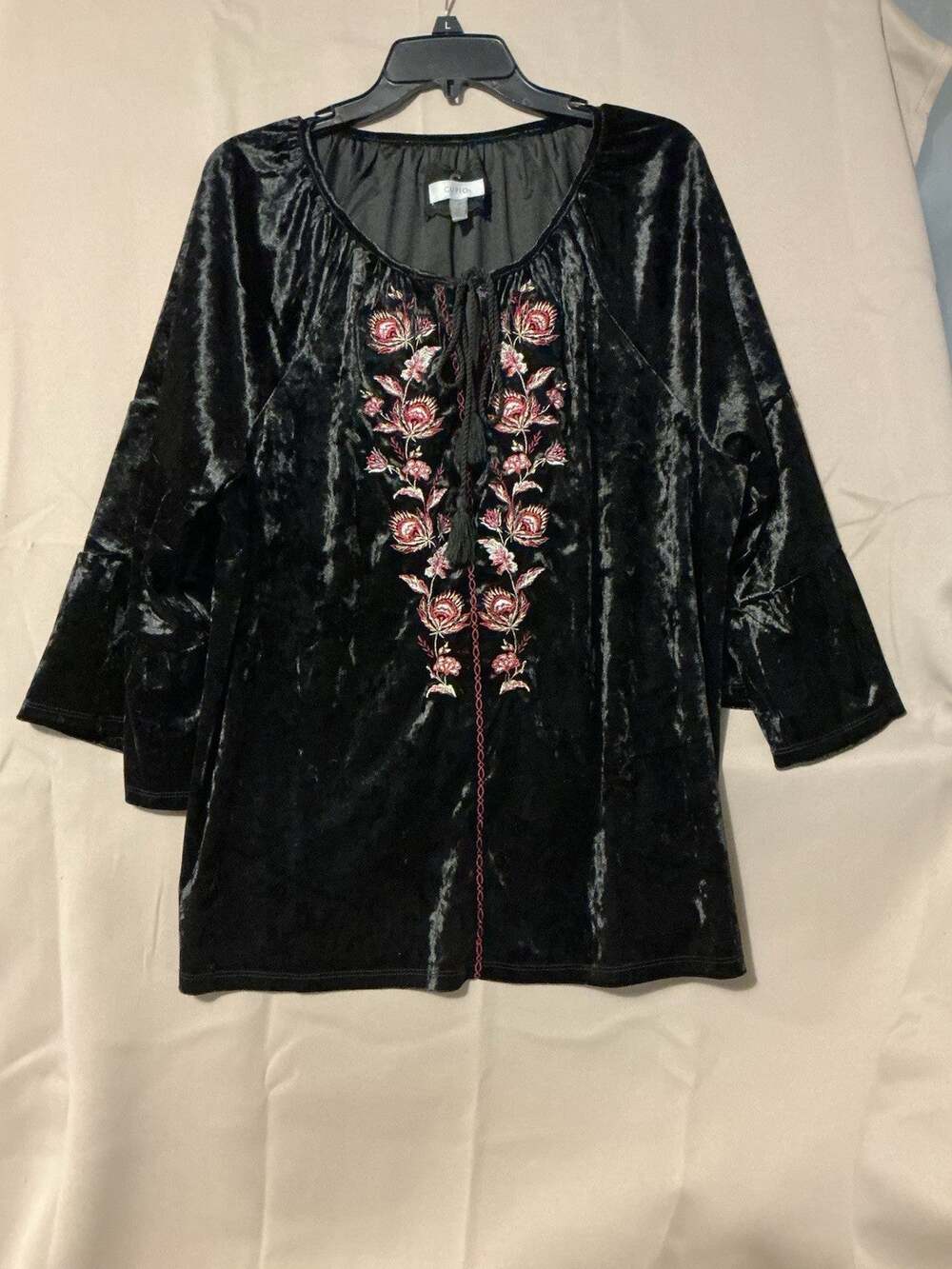 Cupio Blouse SZ 1X Crushed Velvet Black Embroidered Floral Appliqué Tie Front